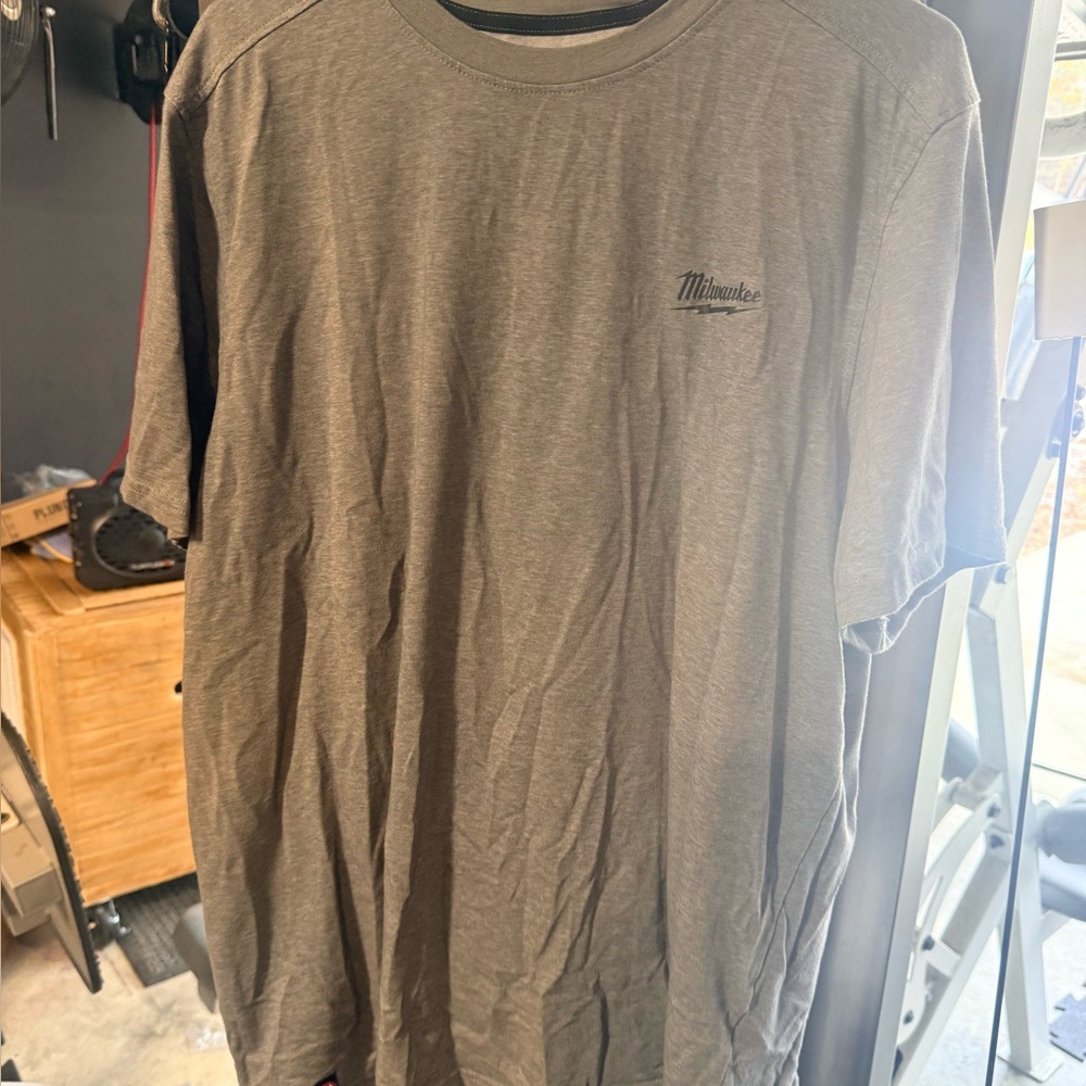 Milwaukee short sleeve shirt